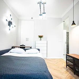 W Centrum Warszawy - Dworzec Apartment